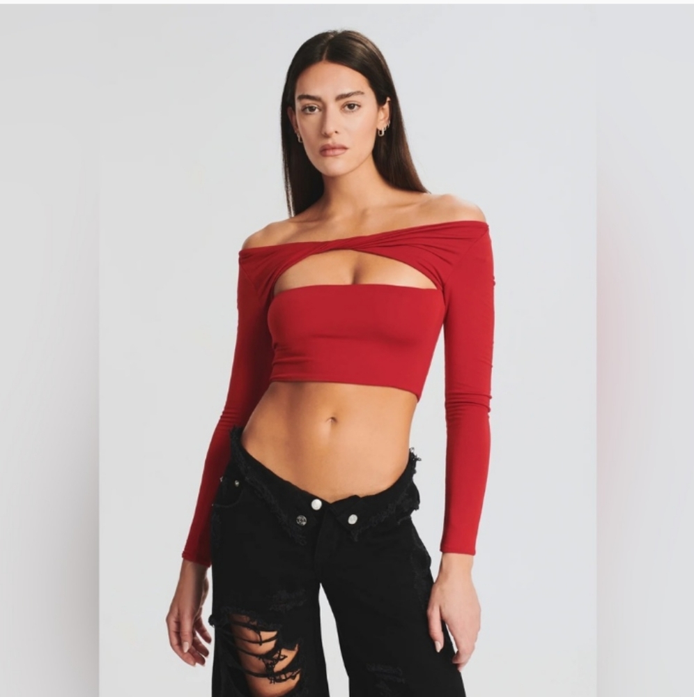 New! SER.O.YA Revolve Ellis Cut Out Long Sleeve Crop Top in Red Size M